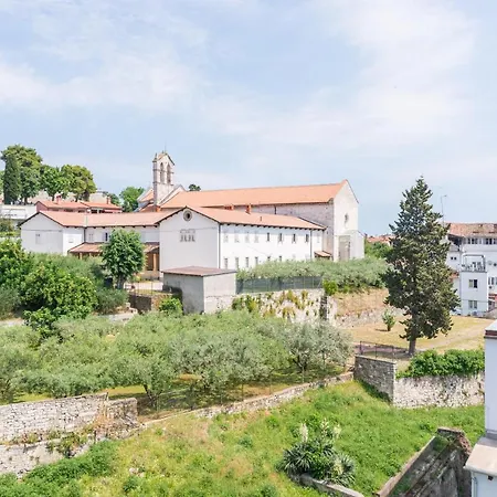 Diana's Chamber פולה